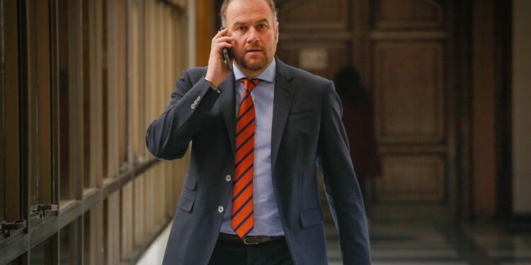 Diputado Jürgensen respecto al escándalo de los Convencionales: “Su rol no es irse de paseo y darse un festín”