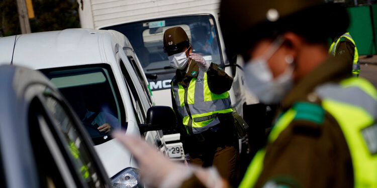 Carabineros y Senda realizan intensa fiscalización a automovilistas para evitar accidentes producto del consumo de alcohol