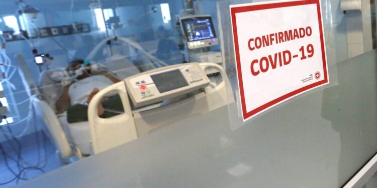 Los Lagos es la tercera región del país con más pacientes Covid en la UCI