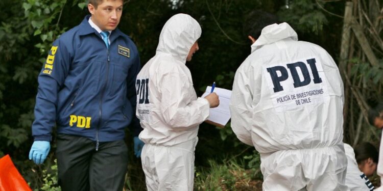 Investigan causa de muerte de adulto mayor encontrado al interior de un domicilio