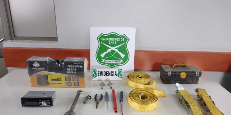 Sujeto es detenido cuando robaba especies desde un camión en Osorno