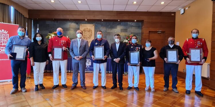 Municipio reconoció a voluntarios de bomberos por 30 años de servicio a la comunidad
