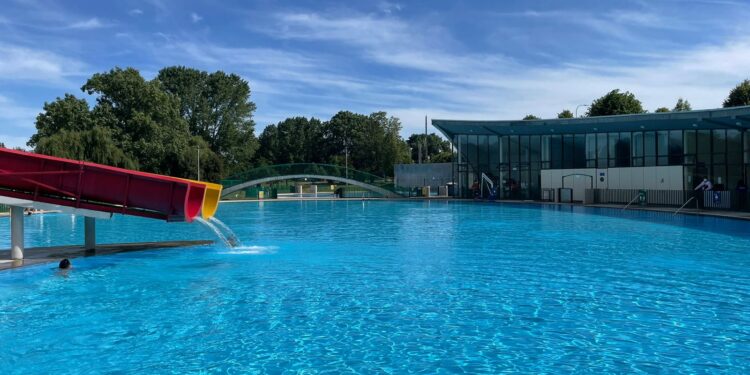 Osorno: Pase de Movilidad es obligatorio para ingresar a piscina del parque Chuyaca