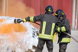 Violento incendio destruyó unas 3 viviendas en Río Bueno