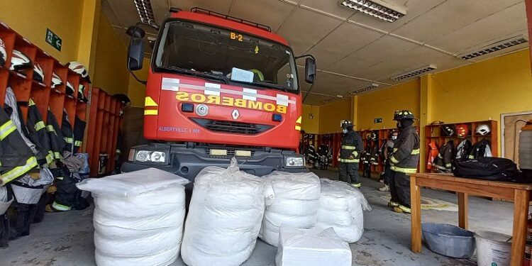 Cuerpo de Bomberos de Entre Lagos recibe donación de kit de contención de hidrocarburos