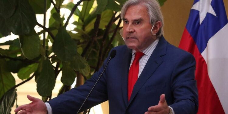 Iván Moreira y viaje de Bachelet: “Vuelve a Chile por la desesperación de Boric ante el avance de José Antonio Kast en las encuestas”