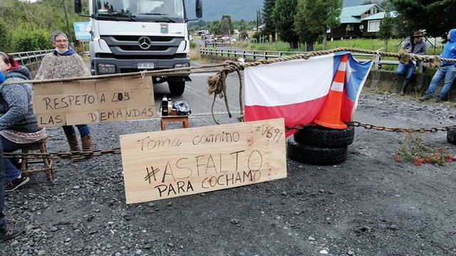 Dirección Regional de Vialidad aclara caso ruta V-69, tras toma de camino Cochamó-Puelo.
