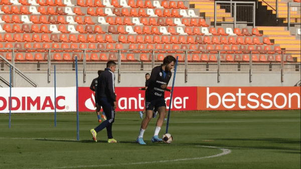 La selección chilena da vuelta la página y se prepara en buen ambiente para enfrentar a Bolivia en La Paz