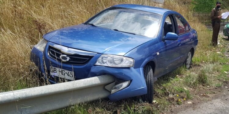 Osorno: Encuentran vehículo abandonado tras haber protagonizado un accidente