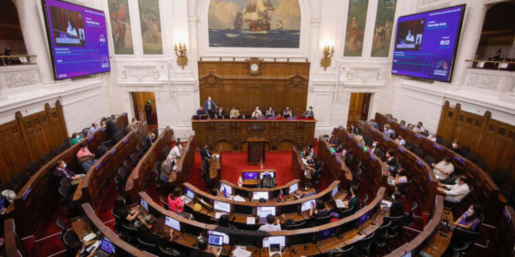 Comisión de la Convención Constitucional aprueba en general iniciativa que establece imprescriptibilidad de delitos medioambientales