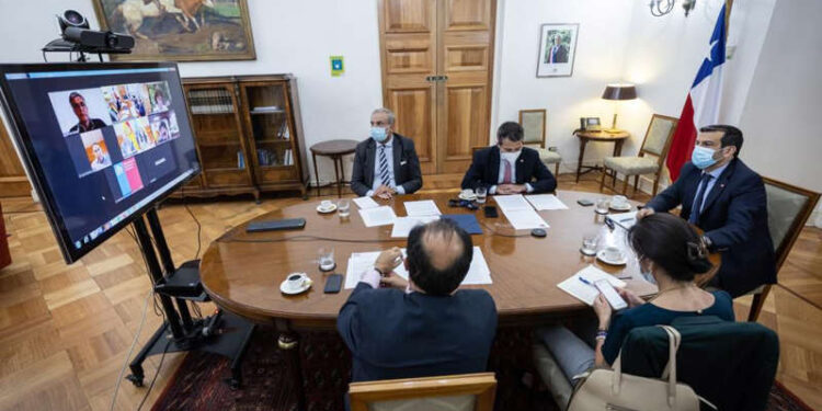 Gobiernos de Chile y Bolivia acuerdan conformación de tres mesas de trabajo para abordar crisis migratoria
