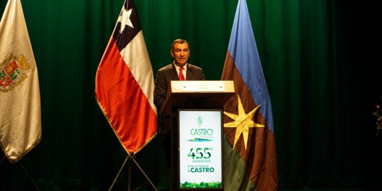 Alcalde de Castro llamó a unir voluntades para “Chiloé Región”