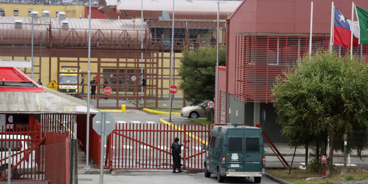 Incautan lanzamiento de droga hacia cárcel Alto Bonito de Puerto Montt