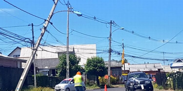 Saesa señala que el 2021 se registraron más de 90 choques a postes en Osorno