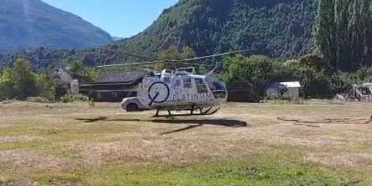 Helicóptero Capotó en Cochamó tripulantes están a salvo