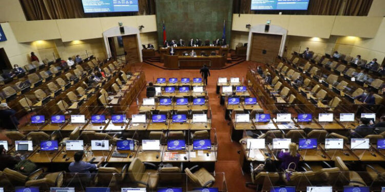 Diputados llegan a consenso para la mesa de la Cámara: serán seis periodos y ocho meses por cada partido político