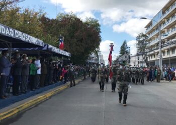 Organizaciones sociales y uniformadas se lucieron en desfile oficial del aniversario 464 de Osorno