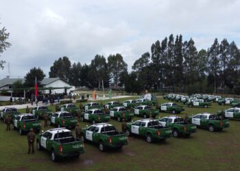 Gobierno regional entrega 37 vehículos a Carabineros de la región de Los Lagos
