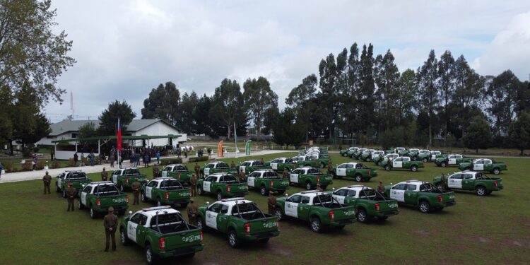 Gobierno regional entrega 37 vehículos a Carabineros de la región de Los Lagos