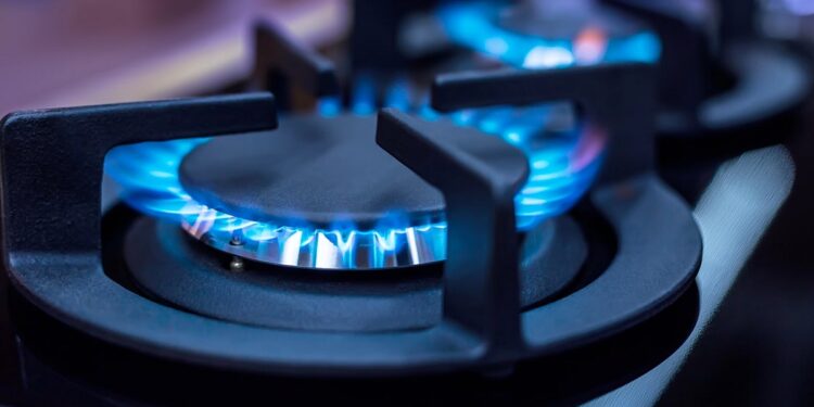 Alcalde de Castro: “Abusos y monopolio del gas deben terminar radicalmente”