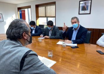 Presentan propuestas al ministro de Transportes para mejorar conectividad marítima en la región de Los Lagos