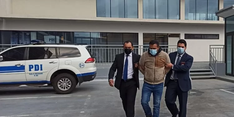 Detienen a un hombre por robo en Purranque: decomisaron un arma a fogueo y más de 700 municiones