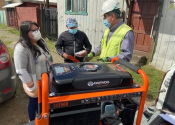 Entregan equipo de respaldo a paciente electrodependiente de Rahue Bajo en Osorno