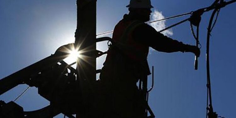 SEC Los Lagos llama a usar los canales de reclamos por cortes no programados de energía eléctrica