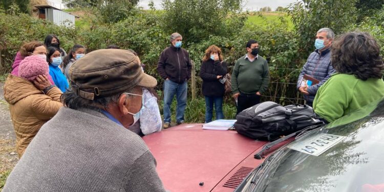Saesa se reúne con vecinos de Las Mosquetas en Osorno para informar y aclarar dudas