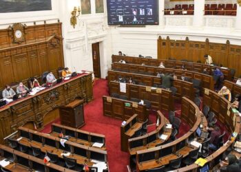 Comisión de Derechos Fundamentales aprueba norma de «derecho a una vivienda digna y adecuada»