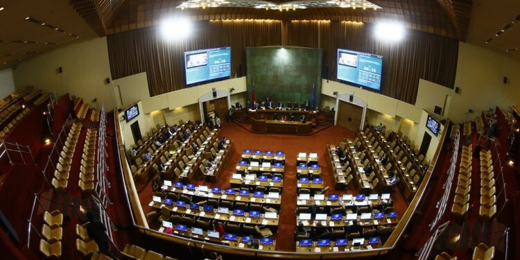 Super lunes: Hoy se vota el quinto retiro y el proyecto alternativo del Gobierno