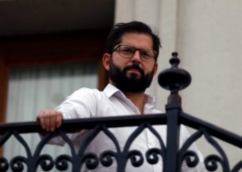 Pulso Ciudadano: Presidente Gabriel Boric cayó 6,2 puntos en su aprobación durante abril