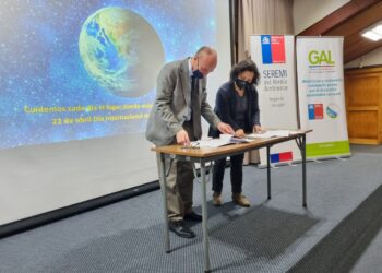 Los Lagos: Seremi del Medio Ambiente y Universidad Austral de Chile suscriben convenio 