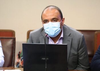 Ministro Ávila confirma término del CAE y condonación de la deuda en Comisión de Educación