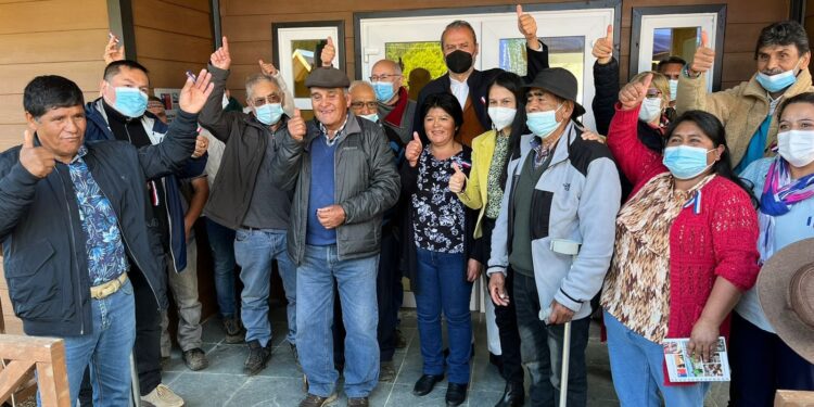 Inauguran moderno Centro de Salud Primaria en Caleta Manzano