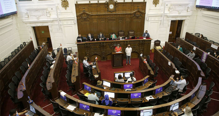 Comisión de la CC propone «Servicio Nacional de la Fe Pública» que reemplaza actual sistema de notarios