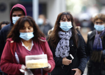 Abril registra menor ocupación UCI pero fuerte aumento de casos por virus no covid-19