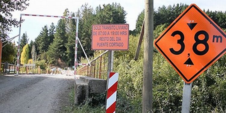 Mop informó que nuevo puente Quilacahuín en San Pablo se construirá a un costado del actual 