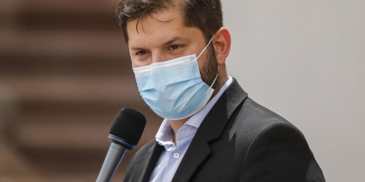 Boric y polémica por Wallmapu: «Nosotros respetamos íntegramente la soberanía argentina»