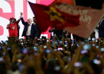 Lula lanza precandidatura presidencial: Enfrentará a Bolsonaro