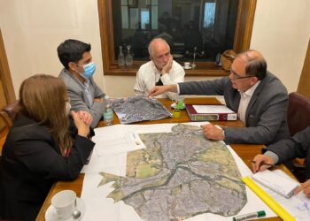 Ministro de Vivienda compromete agilizar iniciativas habitacionales en Osorno