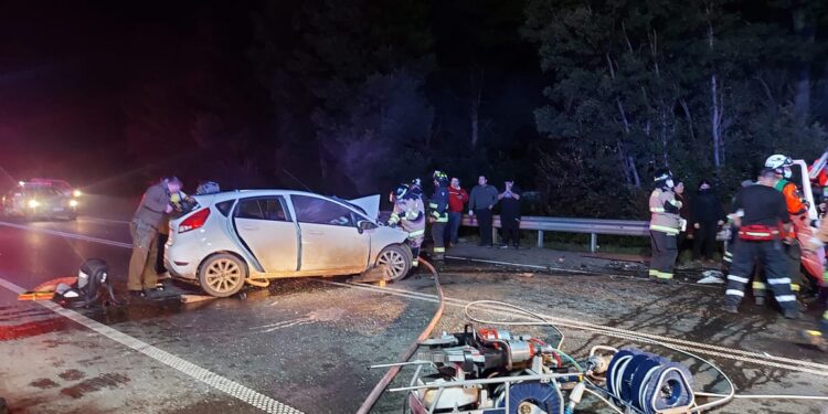 Tres fallecidos dejó colisión frontal en ruta que une a Valdivia con Mariquina