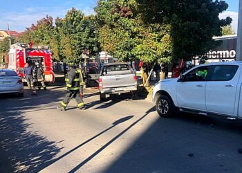 Una lesionada deja colisión vehicular en sector céntrico de Osorno