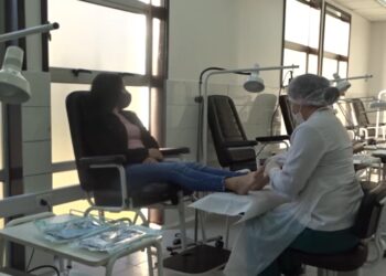 Ofrecen atenciones gratuitas de podología a la comunidad osornina