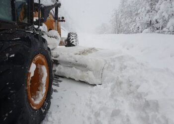 Cierran paso Cardenal Samoré por caída de nieve: re evaluarán este martes