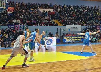 Encuentros amistosos de baloncesto se desarrollaron en gimnasio Monumental de Osorno 
