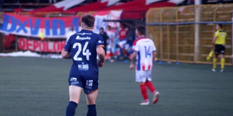 Provincial Osorno envió carta a la Tercera División por uso de pirotecnia en duelo contra Linares