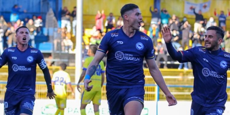 Provincial Osorno ganó por 3 a 0 contra Deportes Rengo jugando de local