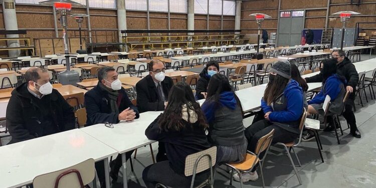 Osorno: Alumnos de liceo Eleuterio Ramírez y Carmela Carvajal ya cuentan con casino comedor 