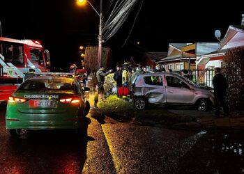Osorno: Violenta colisión en sector Rahue Alto dejó dos vehículos dañados